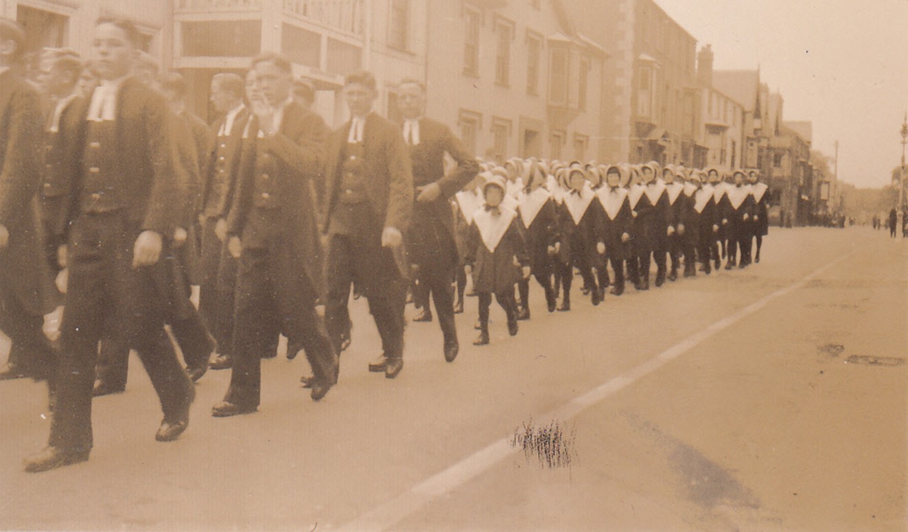 Tracing back to 1939 image